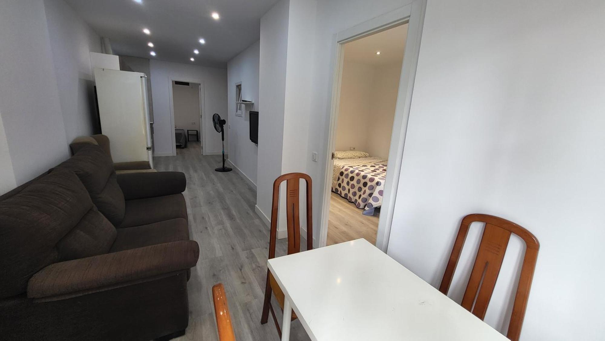 Apartment De 3 *